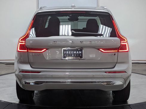 Used 2023 Volvo XC60 B6 Ultimate image 8