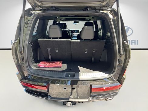 Certified 2026 Hyundai Santa Fe Calligraphy w/ Tow & Go Package FWD image 23