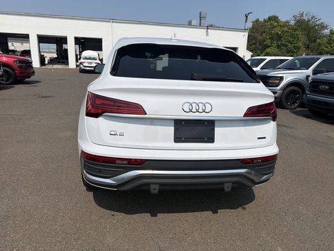 Used 2023 Audi Q5 2.0T Premium w/ Convenience Package AWD/4WD image 4