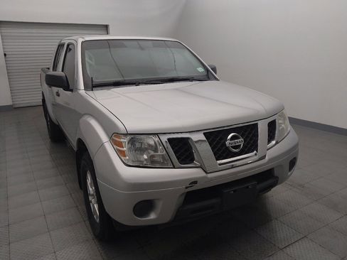 Used 2019 Nissan Frontier SV image 14