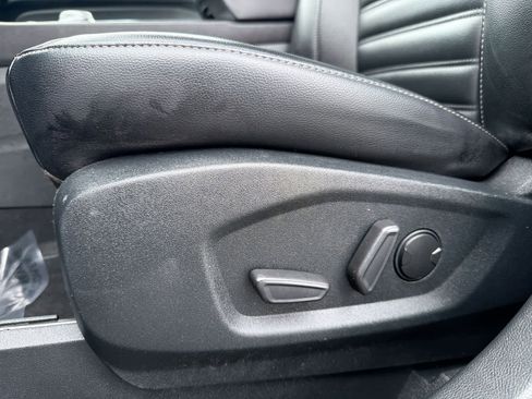 Used 2021 Ford Edge SEL w/ Convenience Package image 18