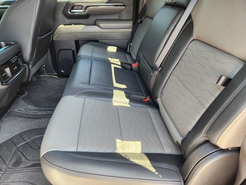 Certified 2023 Chevrolet Silverado 1500 ZR2 w/ Technology Package AWD/4WD image 29