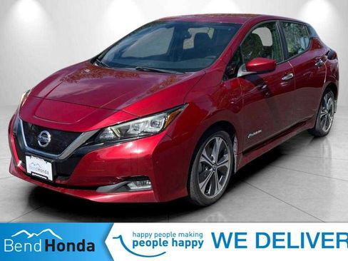 Used 2018 Nissan Leaf SV w/ SV Technology Package FWD image 1