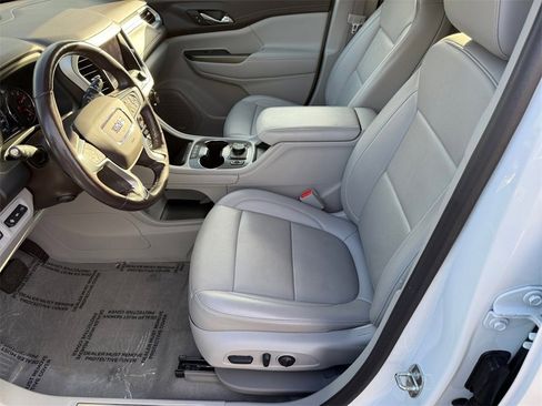 Used 2022 GMC Acadia SLT w/ Technology Package image 10