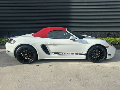 Used 2025 Porsche 718 Boxster image 10