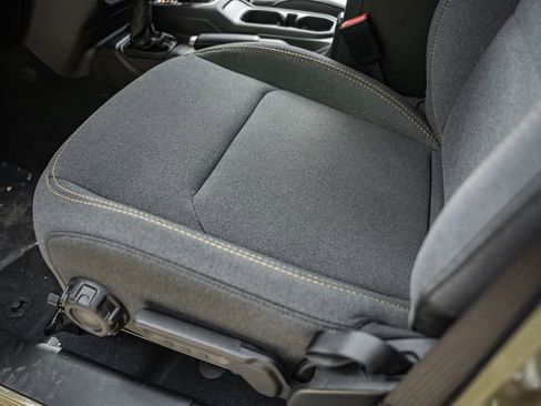 New 2025 Jeep Gladiator Sport image 35