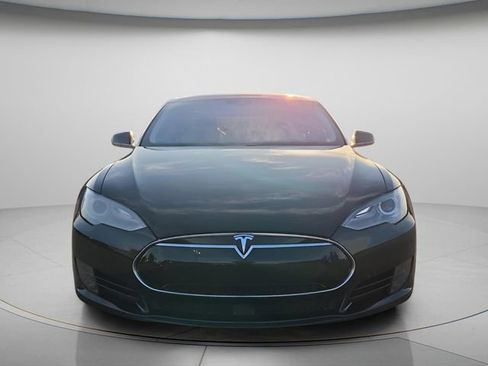 Used 2015 Tesla Model S 85 RWD image 9