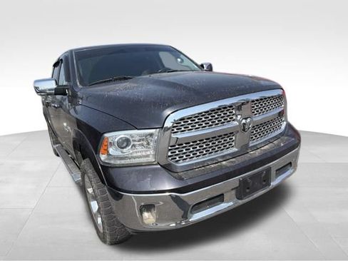 Used 2016 RAM 1500 Laramie w/ Convenience Group AWD/4WD image 5
