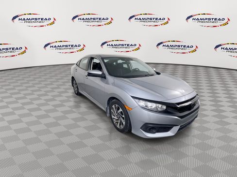 Used 2017 Honda Civic EX image 2