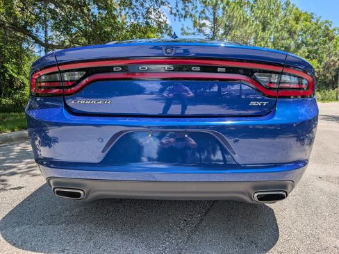 Used 2018 Dodge Charger SXT Plus RWD image 7