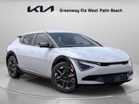 New 2025 Kia EV6 Wind image 1