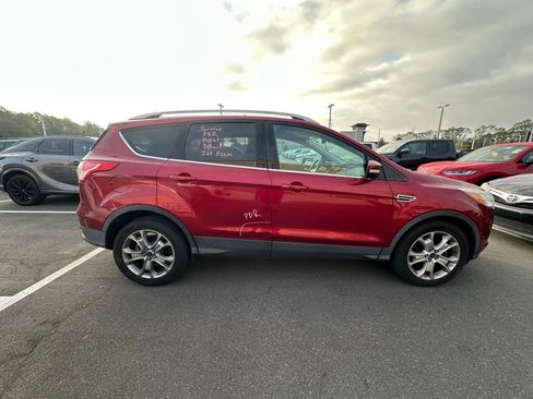Used 2016 Ford Escape Titanium image 2