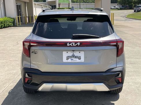 Used 2024 Kia Seltos EX AWD/4WD image 4