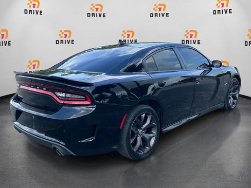 Used 2019 Dodge Charger R/T RWD image 5