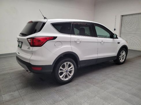 Used 2019 Ford Escape SE FWD image 10