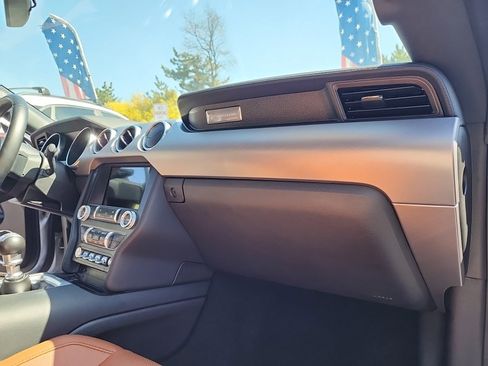 Used 2019 Ford Mustang GT Premium RWD image 33