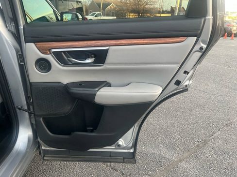 Used 2018 Honda CR-V Touring image 27