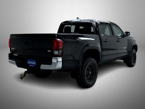 Used 2020 Toyota Tacoma SR5 AWD/4WD image 5