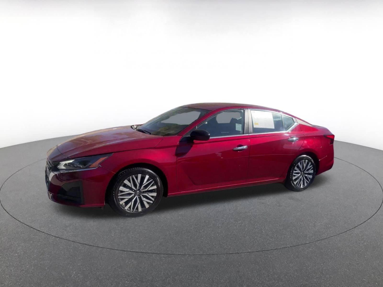 Used 2025 Nissan Altima 2.5 SV FWD image 7
