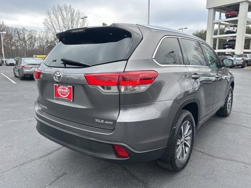 Used 2018 Toyota Highlander XLE image 5