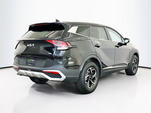 Used 2025 Kia Sportage LX image 9