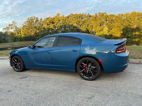 Used 2021 Dodge Charger SXT w/ Blacktop Package image 3
