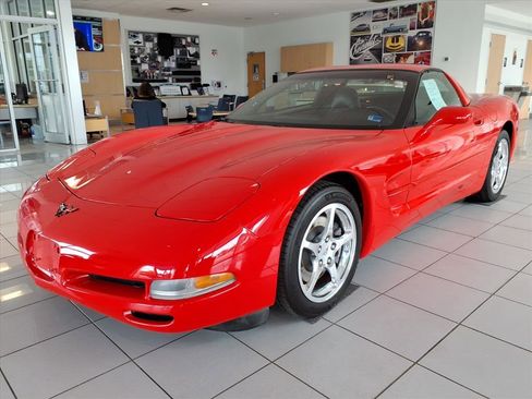 Used 2001 Chevrolet Corvette Coupe RWD image 9