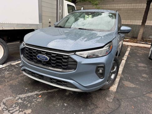 Used 2023 Ford Escape ST-Line Select w/ Tech Pack #2 image 2