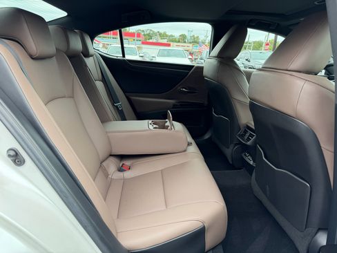 Used 2022 Lexus ES 350 w/ Premium Package image 26