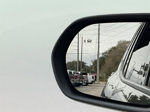 Used 2025 GMC Acadia Elevation image 35