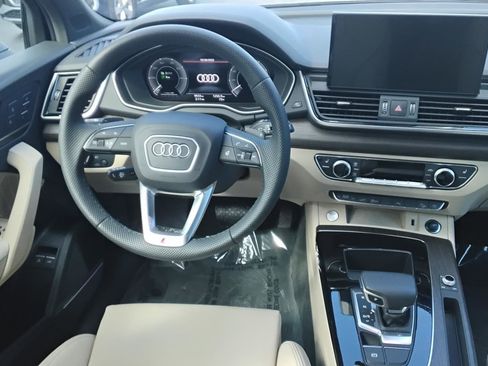Certified 2024 Audi Q5 e Premium Plus image 22