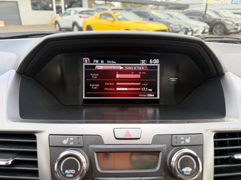 Used 2016 Honda Odyssey EX-L image 36