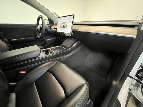 Used 2022 Tesla Model Y Long Range AWD/4WD image 10
