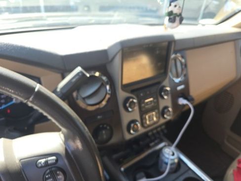 Used 2014 Ford F350 Lariat image 7