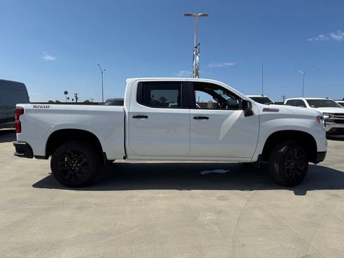 Used 2026 Chevrolet Silverado 1500 LT Trail Boss w/ LT Trail Boss Premium Package AWD/4WD image 11