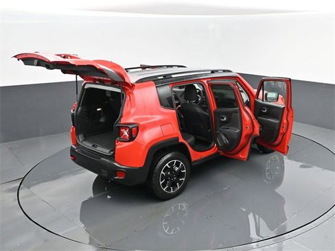 Used 2023 Jeep Renegade Trailhawk image 27