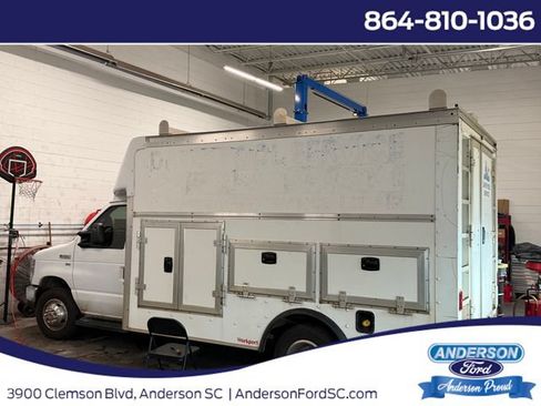 Used 2019 Ford E-350 and Econoline 350 Super Duty w/ Power Windows & Locks Group RWD image 1