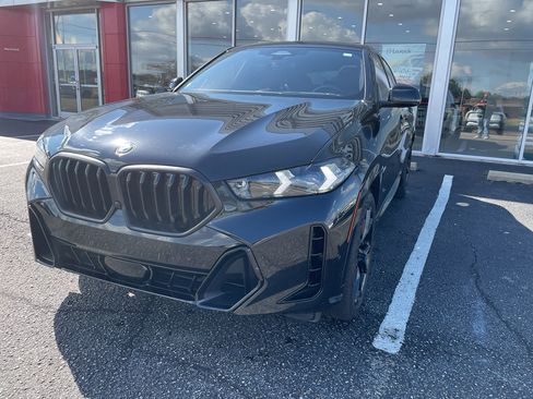 Used 2024 BMW X6 xDrive40i w/ Executive Package image 5