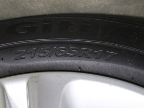 Used 2019 Dodge Charger SXT RWD image 37