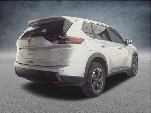 Used 2025 Nissan Rogue SV FWD image 7