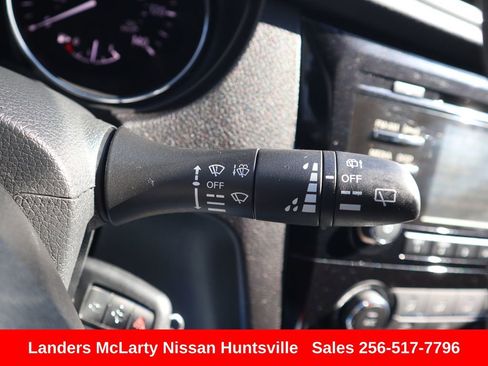Used 2016 Nissan Rogue S image 22