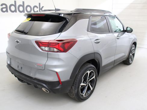 Used 2023 Chevrolet TrailBlazer RS w/ Convenience Package image 11