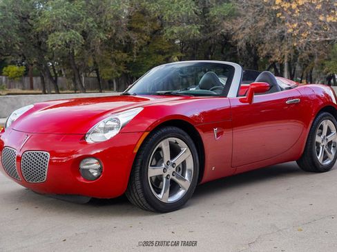 Used 2006 Pontiac Solstice Convertible w/ Premium Package image 14