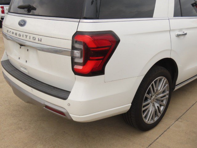 Used 2023 Ford Expedition Platinum RWD image 7