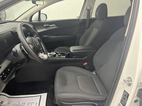 Used 2023 Kia Sportage LX AWD/4WD image 12