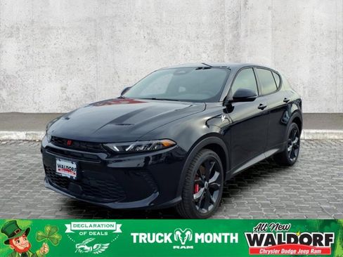 New 2025 Dodge Hornet GT w/ Track Pack image 5