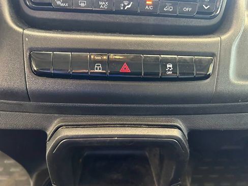Used 2025 RAM ProMaster 2500 w/ Convenience Group FWD image 45