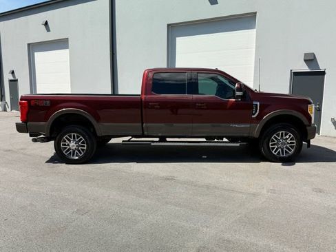 Used 2017 Ford F350 King Ranch w/ FX4 Off-Road Package AWD/4WD image 10