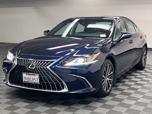 Certified 2023 Lexus ES 300h w/ Premium Package FWD image 2