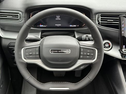 New 2026 Jeep Grand Wagoneer L 2WD w/ Premium Group I image 29